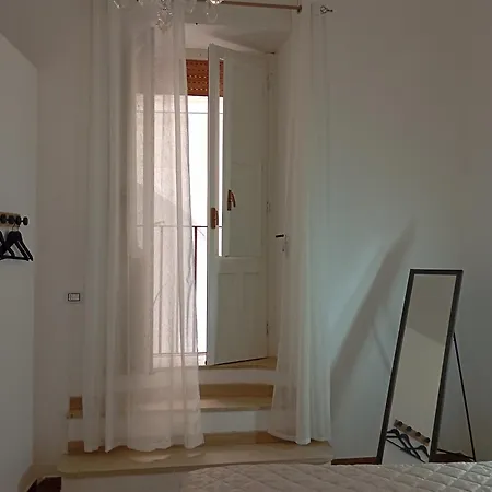 Zio Achille فندق مبيت وإفطار غالّيبولي